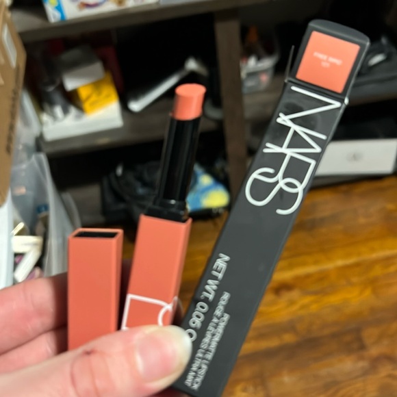 ⚡️💕NARS Free Bird PowerMatte Lipstick - Picture 3 of 10